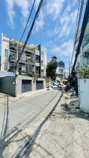 tin thật, bán nhà mặt phố đặng minh trứ. tân bình 85m2 lô góc giá chỉ 9.5 tỷ. ô tô tránh, xây chdv