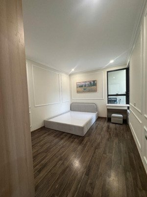 cho thuê căn hộ 2pn+ , nhà mới thiết kế, view thoáng mát tại hà đô, q10 - lh : - trinh