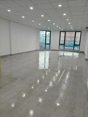cho thuê nhà mặt phố thái thịnh nhà 5 tầng có thang máy diện tích 100m2 thông sàn cực đẹp giữa phố