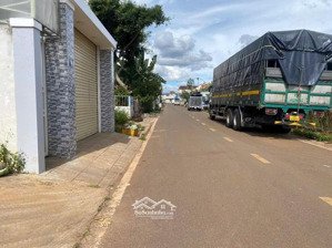 bán nhà 250m2 mặt tiền 10m liên nghĩa đức trọng lâm đồng 7,5 tỷ tiện kinh doanh