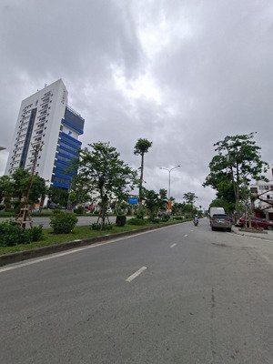 bán lô đất mặt đường lê hồng phong , hải phòng - dt 1700m xây cao tầng giá tốt đầu tư