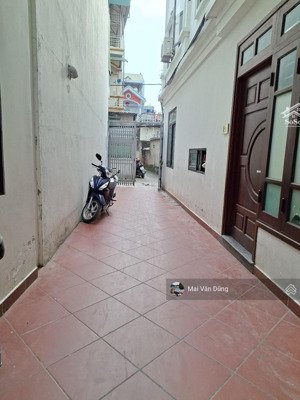 bán nhà dân ngõ 201 phúc lợi. ô tô đỗ cổng. full nội thất vào ở ngay