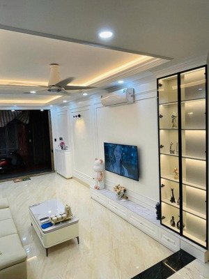 chính chủ bán nhà hoa hậu phố dương văn bé xây mới 6 tầng dt 38m2; mặt tiền 3,5m có thang máy