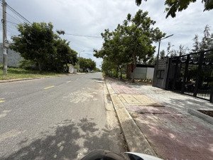 bán lô đất mặt tiền lê đức thọ sát hông trường đại học phan châu trinh