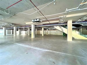 cho thuê 2200 m2 shophouse nguyễn cơ thạch