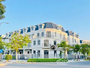 bán nhà full nội thất lakeview city, giá chỉ 22,8 tỷ đường chính 25m view hồ. liên hệ 