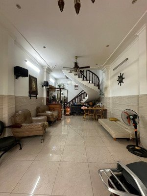 chính chủ cho thuê mb lối đi riêng - mặt tiền đào duy anh, dt 75m2