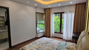 bán nhà ngõ 23 dương văn bé, dt 33m, 5 tầng mới, mt 4m, giá 6.75 tỷ.