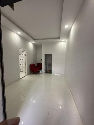 bán nr 3pn + 3wc, 60m2 tại huỳnh thiện lộc, hòa thạnh, tân phú, trệt , 1 lầu giá 5,6 tỷ còn tl