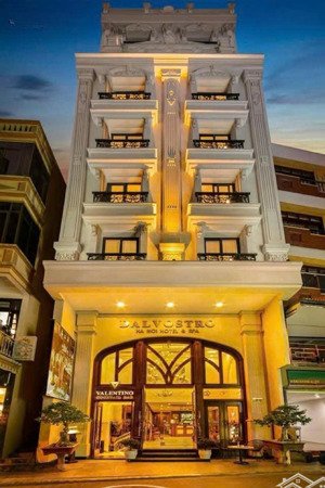 siêu vip- tt phố cổ-sát hồ gươm-bds cưc hiếm 132m- mặt tiền 8m.