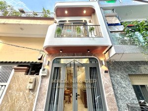 nhà mới đẹp hxh bùi văn ba, quận 7