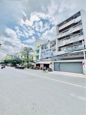 quận 6 - hậu giang - cạnh khu bình phú - 4 tầng - 4m x 15m - 4pn - sân thượng - đường 6m thông