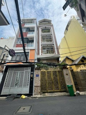 chủ định cư nước ngoài cần bán gấp căn nhà ngay phố ẩm thực phan xích long từ 30 tỷ giảm về 25 tỷ