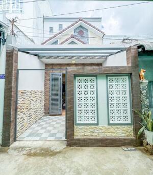 bán nhà mới đẹp 1 trệt 1 lửng, diên tích 58,8m2, giá bán 2 tỷ 350 triệu