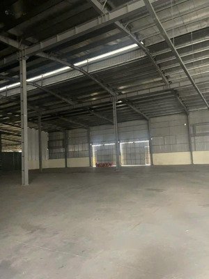 cho thuê kho xưởng 2600m2 khu cn tân quang, huyện văn lâm, tỉnh hưng yên. lh: 