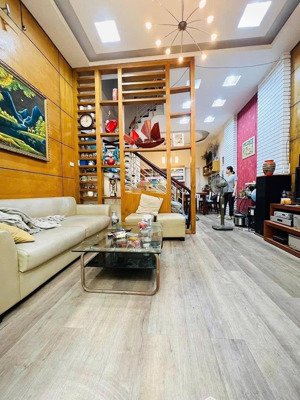bán nhà phú đô 50m2*4 tầng , nhà đẹp, ô tô 10 tỷ - ở ngay, đón tết!