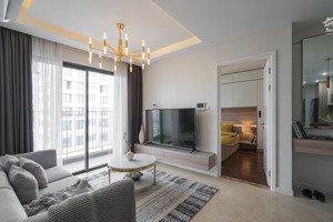 bán căn hộ 2pn 2vs - ban công đông nam - view hồ - full nội thất. thiết kế nhà đẹp. giá 8.65 tỷ
