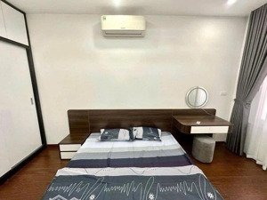 bán nhà quan nhân 29m 5 tầng ngõ 3m giá đầu tư 7.6 tỷ