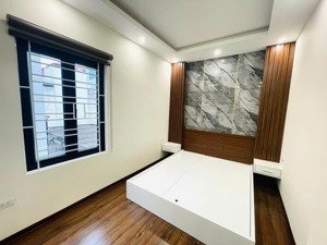 bán nhà đẹp nguyễn khang, cầu giấy, 51m2, 5 tầng xây mới đẹp, full nội thất, đường thông khắp ngã