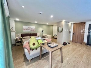 studio ban công full nt mới , máy giặt riêng , nhiều tiện ích gần hàng xanh