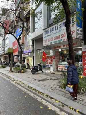cho thuê nhà mặt phố tại kim mã, 50 triệu/tháng, 100 m2, 3 tầng, kinh doanh sầm uất