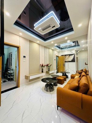 bán tập thể trần quốc hoàn - dịch vọng hậu - cầu giấy 90m2 - 3pn - tầng 3