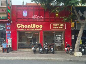 bán nhà 2 mặt tiền lê văn việt (7m x 30m ) quận 9 . kinh doanh sầm uất