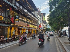 cho thuê nhà mặt phố nguyễn đình thi, tây hồ, mặt tiền:26m, diện tích: 500m2, view hồ, siêu hot!
