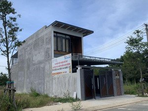 khu dịch vụ hỗn hợp vsip - em bán lô đất hướng bắc - vị trí gần cổng chính - lh 