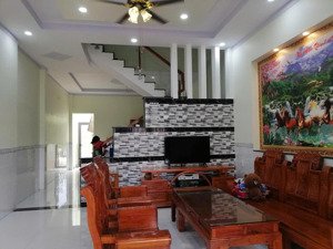 bán nhà mặt phố tại phường uyên hưng, tân uyên, bình dương, 2,35 tỷ, 75 m2, hàng hiếm tại hot!