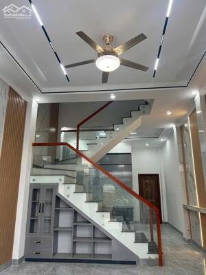 Nhà mới xây 1 lầu 1 trệt 2.95 tỷ/63 m2, đường ô tô