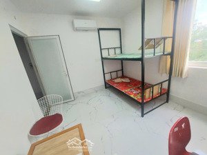 tìm một bạn nam ở ghép phòng trong khu villa an ninh, cao cấp được sử dụng bể bơi miễn phí,