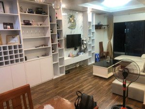 chính chủ cần bán căn góc 3pn s4 goldmark city full nội thất ít ở nên nhà mới 99% giá chỉ hơn 7 tỉ