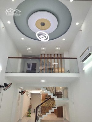 gấp bán nhà hẻm rộng 6m bà hom, 48m2 , 1 lửng 1 lầu, 3pn 3wc, vài bước ra chợ phú lâm, siêu thi