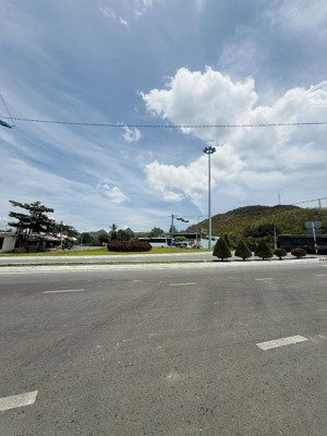 cần bán lô đất hoa hậu phạm văn đồng phường bắc nha trang