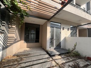 chính chủ cần bán căn lavila giá chỉ 11.9 tỷ sổ hồng cầm tay