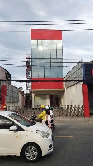 cho thuê tòa nhà 4 lầu - vị trí đẹp nhất đường tô ký - mặt tiền - rộng 10m. quận 12, hồ chí minh