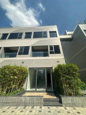 cho thuê nguyên căn shophouse d''verano - lakeview thủ thiêm giá chỉ 70 triệu/tháng - đã hoàn thiện