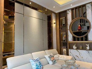 nhà đẹp yên hòa cầu giấy 5 tầng full nội thất sổ đỏ chính chủ giao dịch ngay!