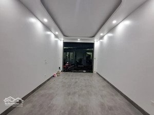 bán nhà đường âu cơ quận tây hồ, ngõ ô tô kinh danh, 35m2,6 tầng thang máy giá nhỉnh 5 tỷ.