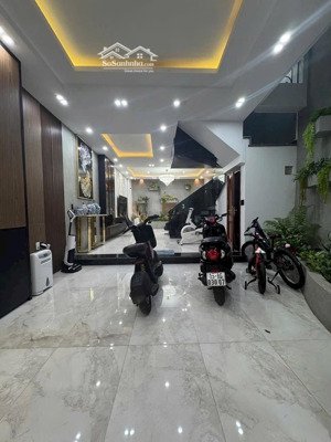 nhà đẹp dân xây phố lê lợi - ô tô vào - có thang máy