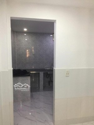 nhà 1 trệt 1 lửng, sát chợ hiệp bình, giá 3,35 tỷ.