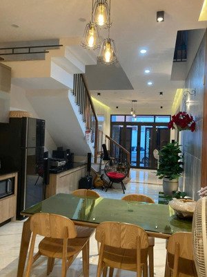 bán nhà mặt tiền ngay trung tâm gần chợ cồn và big c