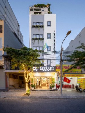 bán khách sạn 6 tầng đường hà bổng ngay bãi tắm mỹ khê tuyến đường sầm uất nhất biển giá siêu tốt