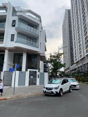 cho thuê shophouse 2pn, 2wc, 130m2 tại đào trí, q7, hcm, giá 30 triệu