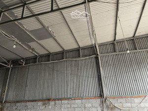 cho thuê kho mặt tiền gần bến xe ! hoà an ! cẩm lệ
giá 13tr/ thâng
diện tích 180 mét vuôn