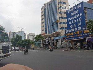 bán nhà góc 2 mặt tiền đường 3 tháng 2, ngang khủng 7.3m, phường diên hồng, giá chỉ 41 tỷ 500 tr