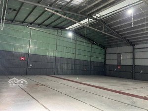 kho xưởng 1000m2 ngay an sương, đường xe tải 7 - 10 tấn thông giá 65tr, trần cao 10m
