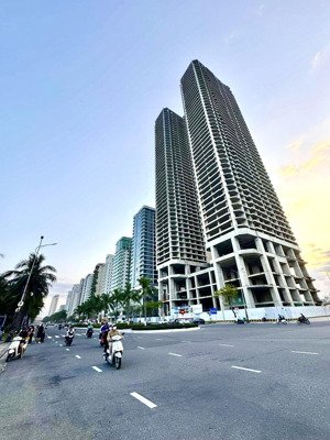 bán đất biển sơn trà - đà nẵng, lô góc 2 mặt tiền đường phạm văn đồng, gần biển, vị trí vàng đầu tư