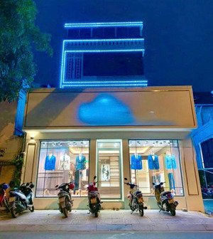 cho thuê nhà mặt tiền võ thị sáu, q.3 - vị trí đẹp góc 2 mặt tiền phù hợp kinh doanh - dtsd 650m2